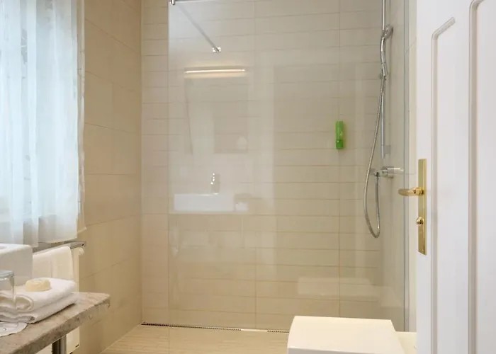 卢森堡高瑞斯集团 4*